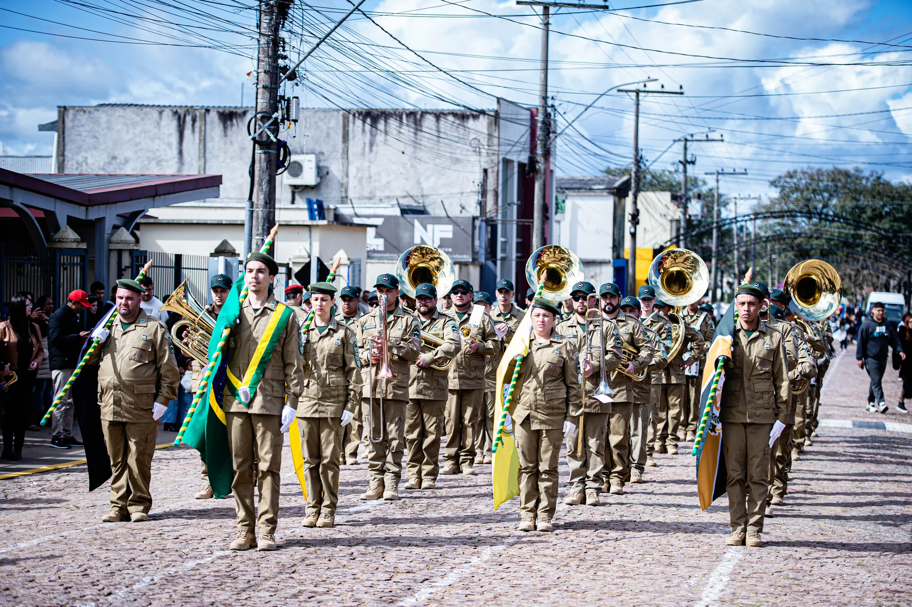 Banda Cívico-Militar 25 de Julho em formação durante o Desfile Cívico de 7 de Setembro